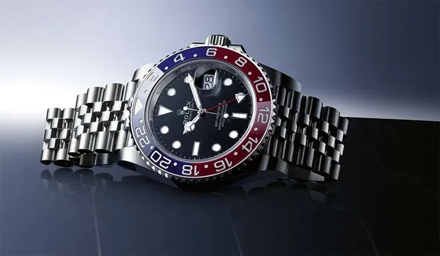Rolex: GMT Master II Pepsi