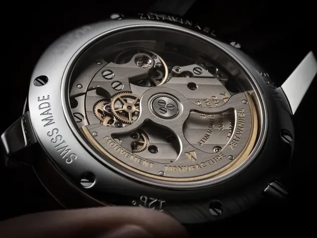 Zeitwinkel 126°  Kaliber ZW0102 Automatik