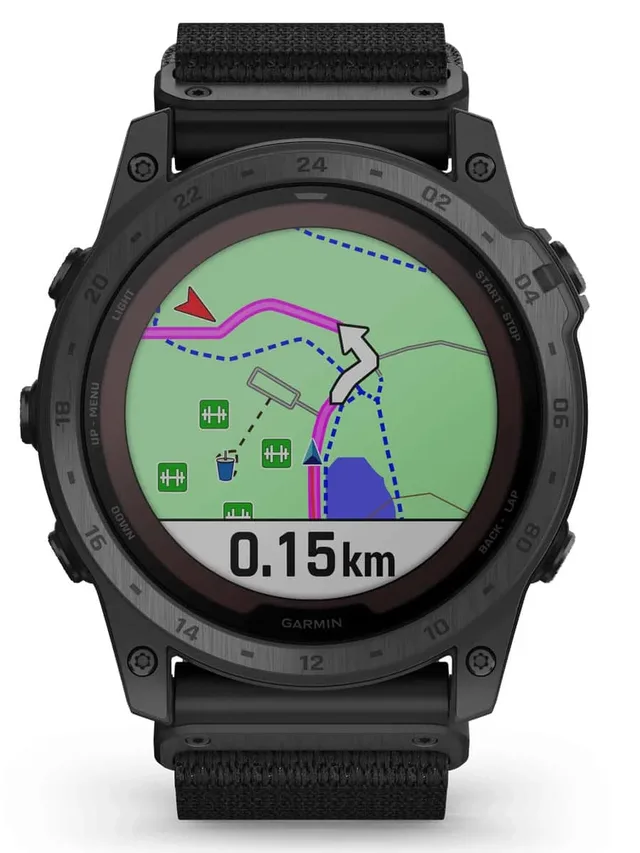 Die Garmin Tactix 7 Pro Solar kann auch über Waldwege navigieren.