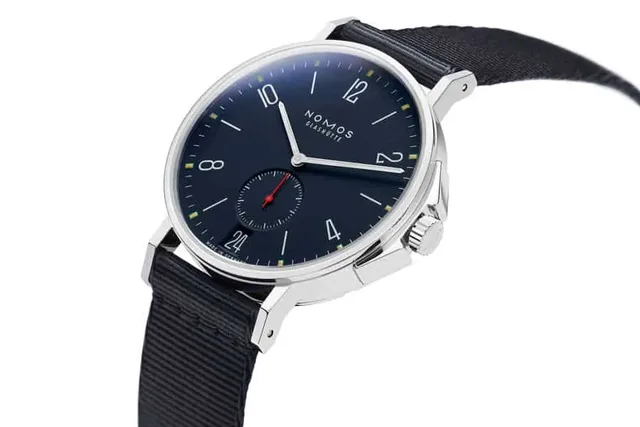 Nomos Glashütte: Ahoi Datum Atlantik