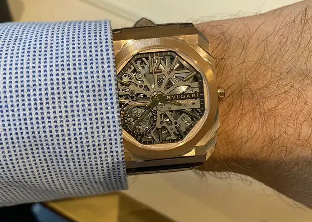Wristshot der Bulgari Octo Finissimo Skeleton 8 Days