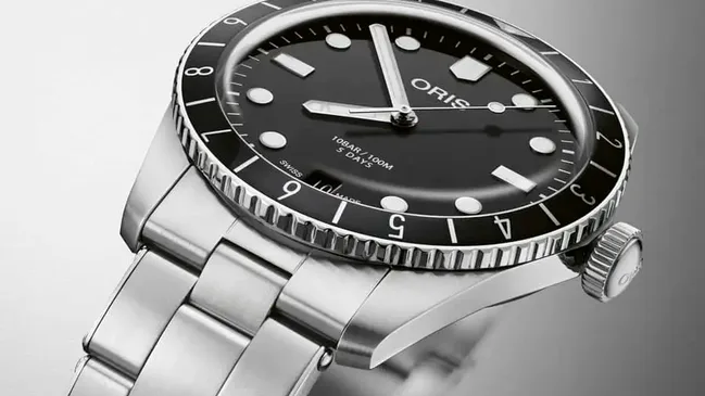 Oris: Divers Sixty-Five 12H Calibre 400 mit Stahlband