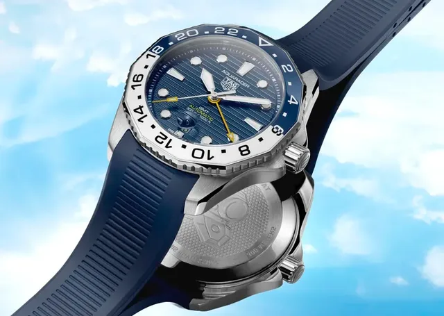 TAG Heuer: Aquaracer Professional 300 GMT am Kautschukband