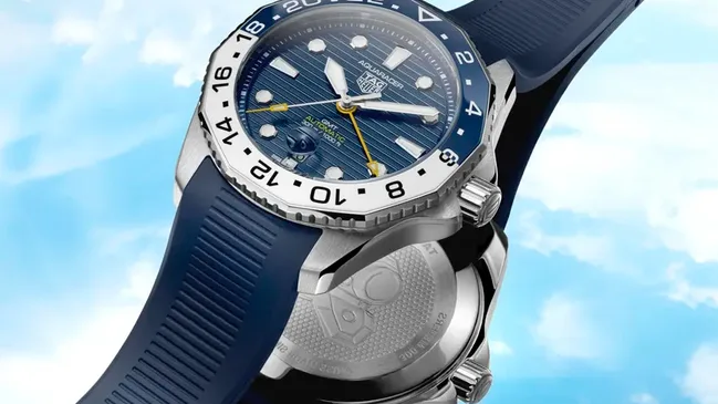 TAG Heuer: Aquaracer Professional 300 GMT am Kautschukband