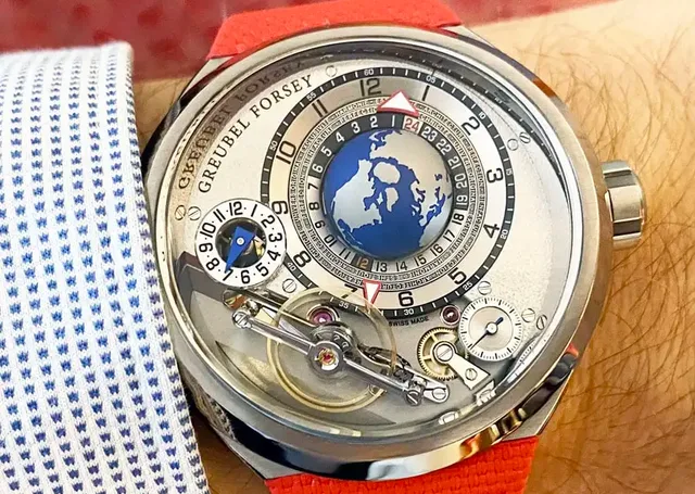 Greubel Forsey: GMT Balancier Convexe