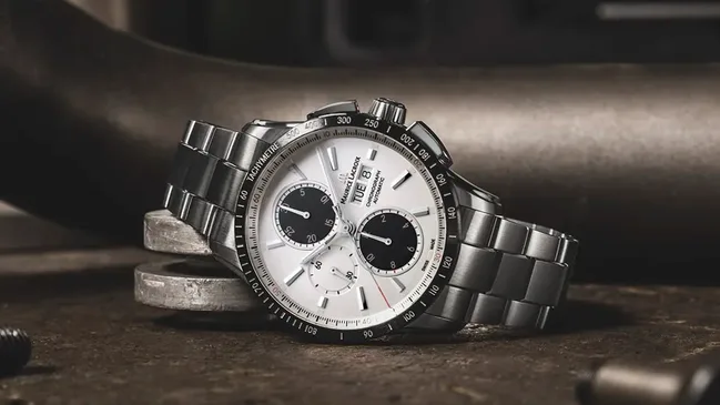 Maurice Lacorix: Pontos S Chronograph mit weißem Zifferblatt am Edelstahlband