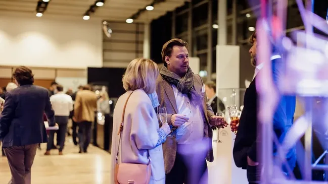 Watchtime Düsseldorf 2021 Eröffnungsabend mit Sektempfang