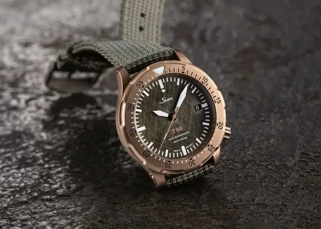 Sinn Spezialuhren: T50 Goldbronze