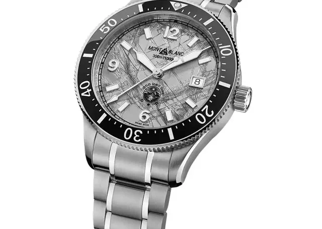 Montblanc: 1858 Iced Sea Automatic Date mit grauem Zifferblatt