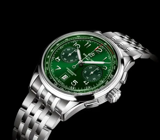 Breitling Premier B01 Chronograph 42 mit grünem Blatt und Stahlband