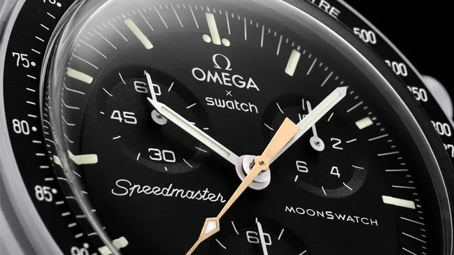 Zifferblatt der Omega x Swatch MoonSwatch – “Mission to Moonshine Gold”