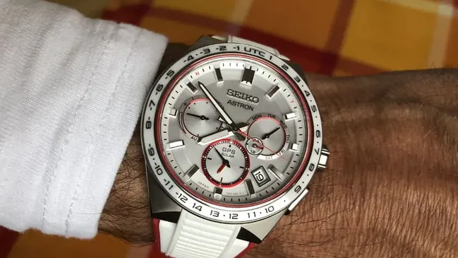 Seiko: Astron GPS Solar Ärzte ohne Grenzen