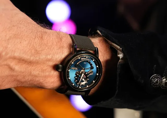Chronoswiss: Open Gear Resec Blue On Black am Handgelenk von Kenny Wayne Shepherd