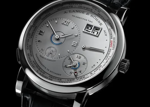 A. Lange & Söhne: Lange 1 Zeitzone in Platin
