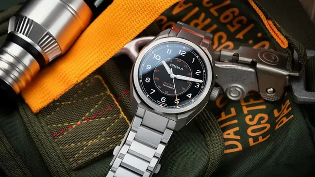 Robuste Option: die Circula ProTrail Automatik mit neuem, gehärtetem Edelstahlband