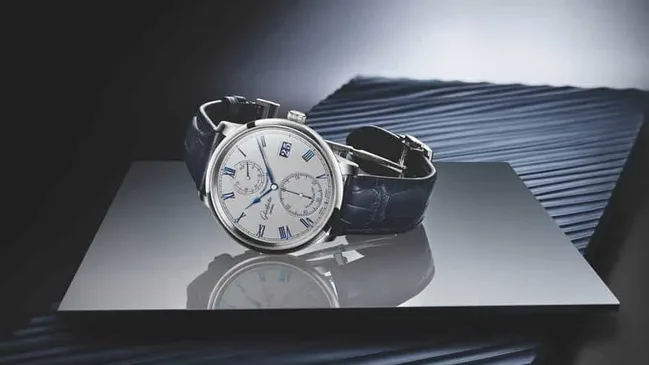 Glashütte Original Senator Chronometer in den kühlen Farben des Meeres