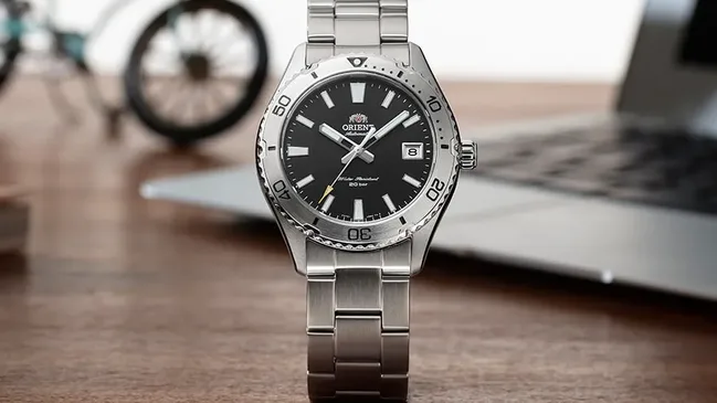 Mako 40 von Orient, Edelstahluhr, schwarzes Zifferblatt