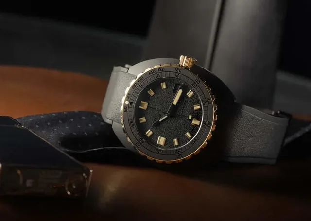 Doxa: SUB 300β Sharkhunter