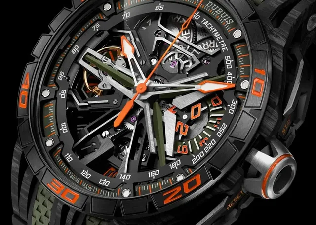 Die Uhr zum neuen Supersportwagen Lamborghini Revuelto: Roger Dubuis Excalibur Spider Flyback Chronograph Revuelto