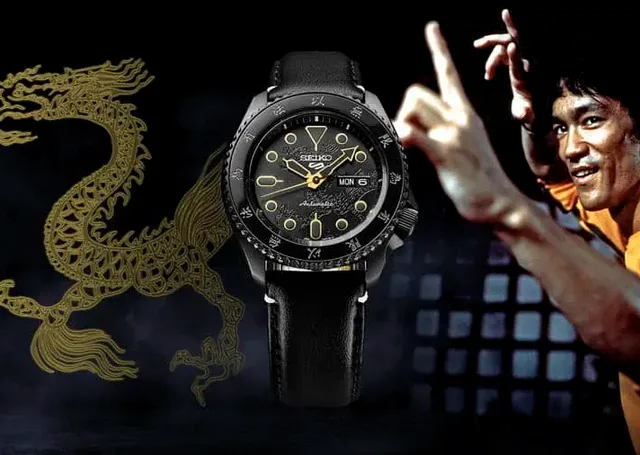 Das Zifferblatt der Seiko 5 Sports zeigt einen Drachen, den Bruce Lee gezeichnet hat