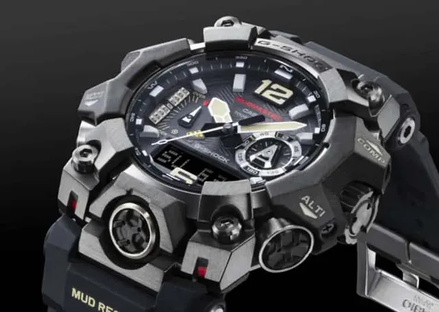 Die Casio G-Shock Mudmaster GWG-B1000 wirkt durch das Metallgehäuse noch martialischer