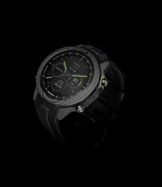 Die Garmin MARQ Athlete Carbon Edition ist auf Sportler zugeschnitten