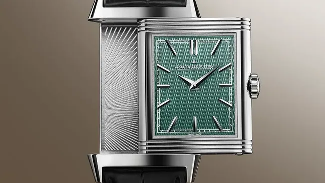 Jaeger-LeCoultre: Reverso Tribute Enamel Hokusai