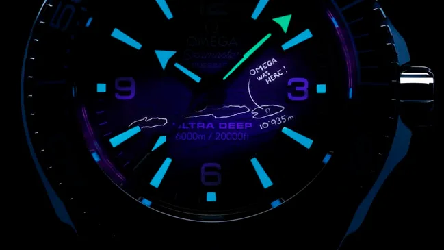 Stimmungsvolle Spielerei: Im Dunkeln treten geheime Botschaften zutage