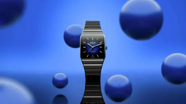 Rado: die Anatom in Blau