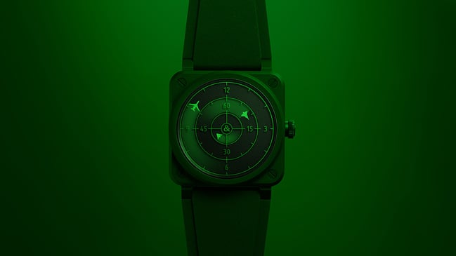 Bell & Ross BR-03 Green Radar Ceramic, Uhr vor grünem Hintergrund