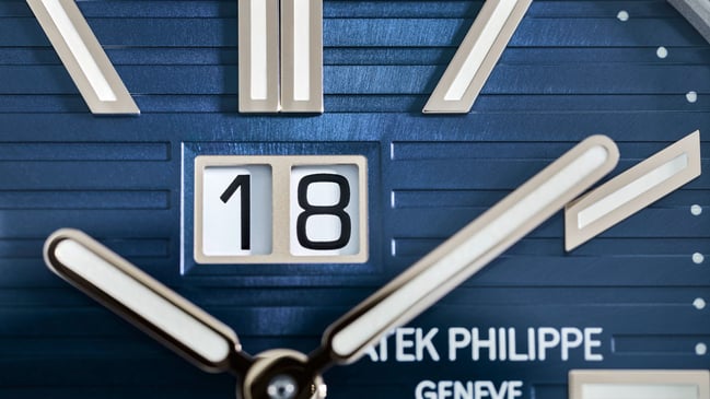 Patek Philippe Cubitus 5822P: Zifferblattdetail mit Großdatum