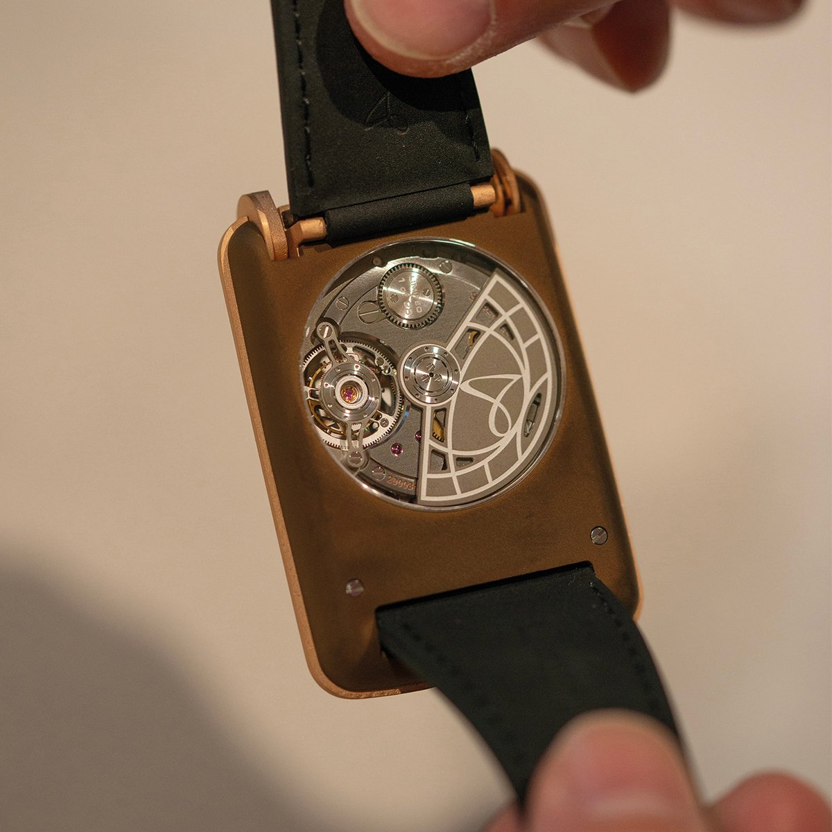 Hautlence Retrovision '64