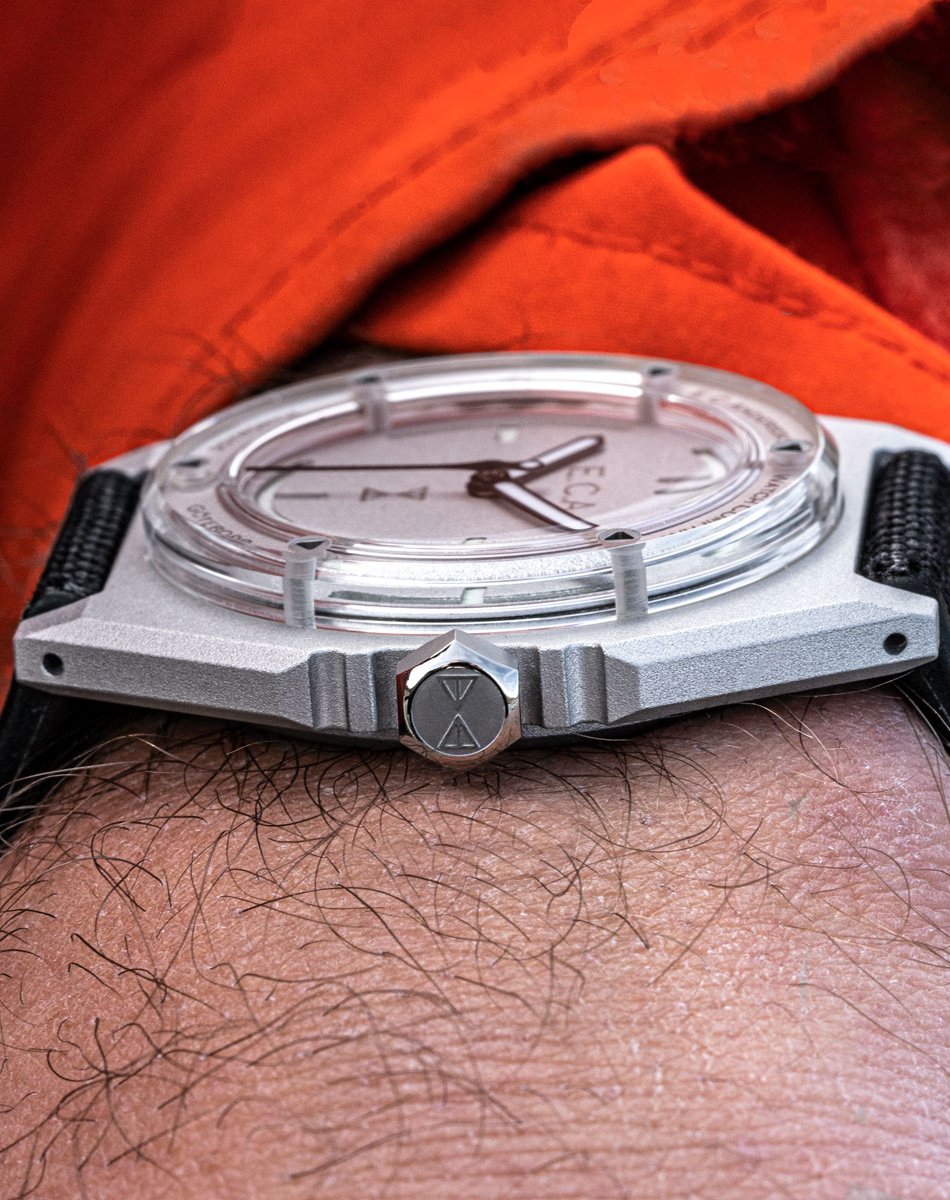 E.C. Andersson – Mytilus, flache Automatikuhr mit ausgefallenem Design