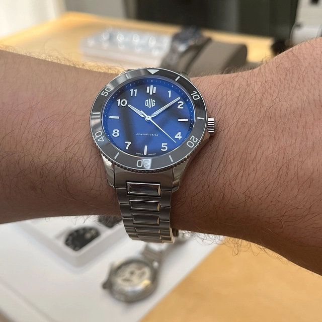 DUG Proto der Taucheruhr am Handgelenk