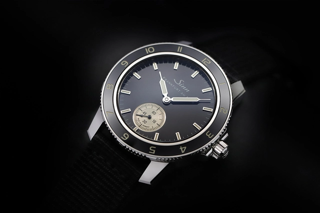 Sinn Spezialuhren Modell 104 Klassik 12