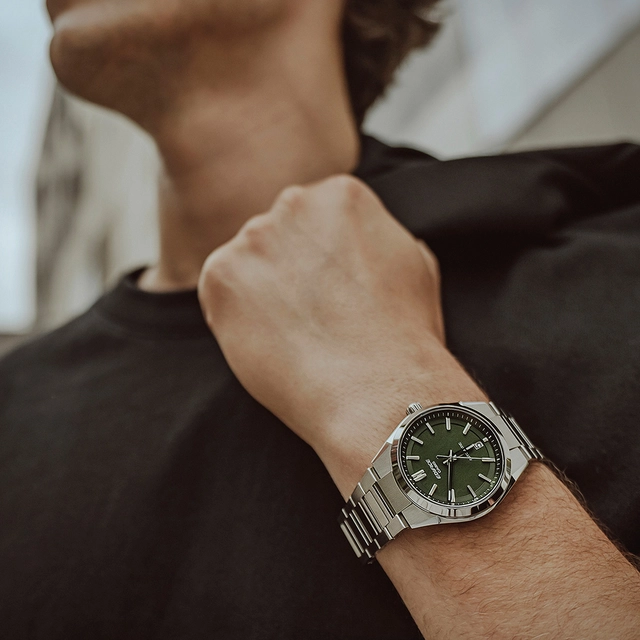 Casio Edifice EFK-100 mit grünem Zifferblatt