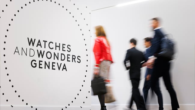 Besucher bei der Watches and Wonders 2024