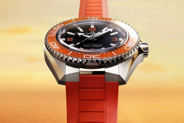 Omega – Seamaster Planet Ocean 600M 42 mm, Taucheruhr mit Automatikkaliber aus Edelstahl