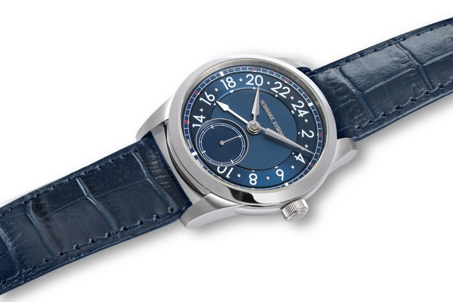Schwarz Etienne: 1902 GMT blau liegend