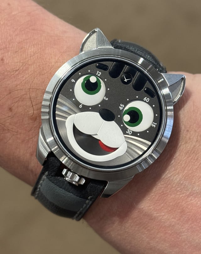 Konstantin Chaykin Matroskin Wristmon, Uhr in der Form einer Katze 