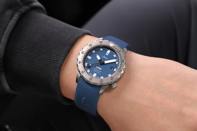 Sinn U50 B Wristshot