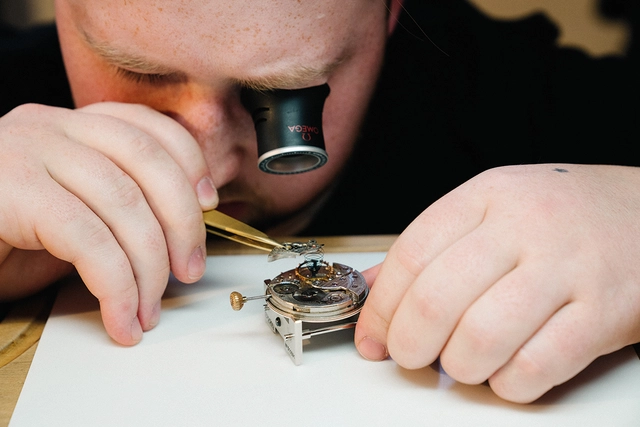 Uhrmacher auf der WatchTime Düsseldorf