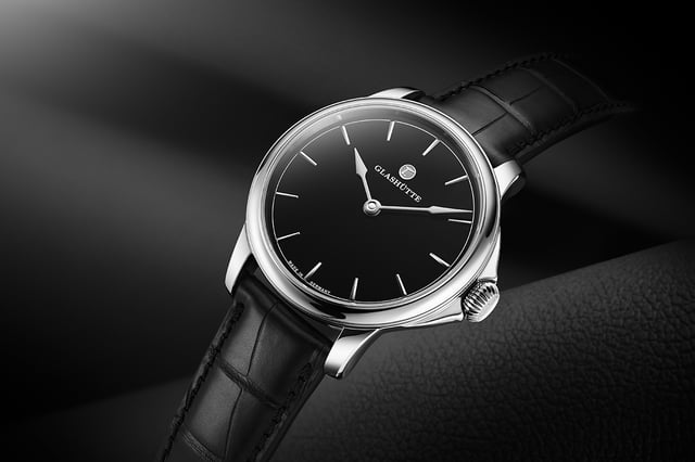 Tutima Glashütte Patria, Ref. 6612-21, Ansicht Uhr Profil Schwarz