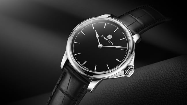 Tutima Glashütte Patria, Ref. 6612-21, Ansicht Uhr Profil Schwarz