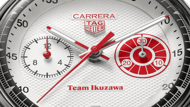 Detail, Zifferblatt der Tag Heuer Carrera Chronograph x Team Ikuzawa