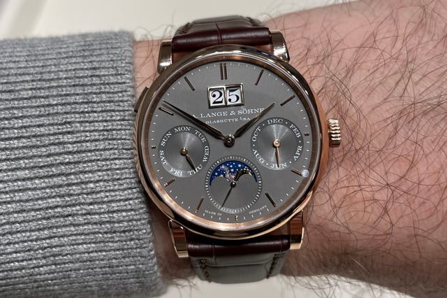 A. Lange & Söhne: Saxonia Jahreskalender 36 mm Roségold