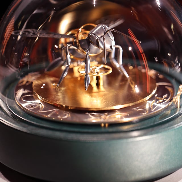 L’Abeille Mécanique von John-Mikaël Flaux