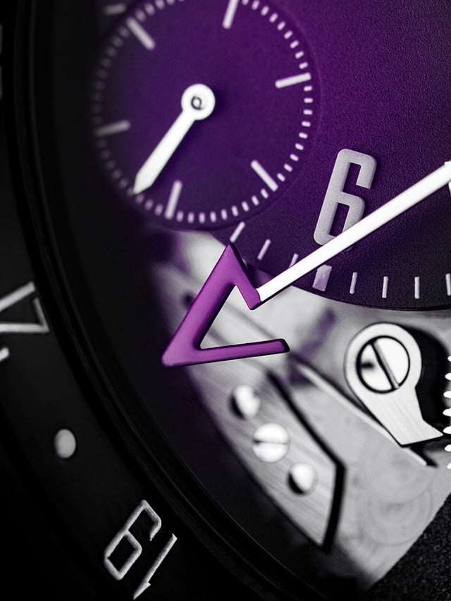 Armin Strom Orbit Purple, Edelstahluhr, Close-up Zeiger