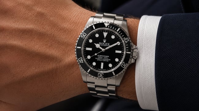 Rolex Submariner am Handgelenk, Taucheruhr mit Automatikwerk
