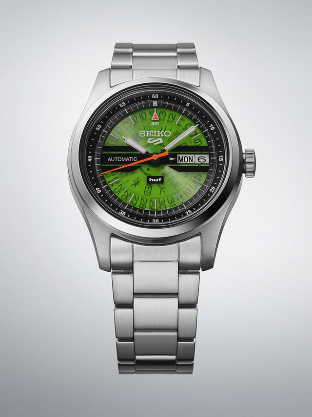 Seiko: 5 Sports Field Series HUF Limited Edition SRPM09, Frontansicht Uhr